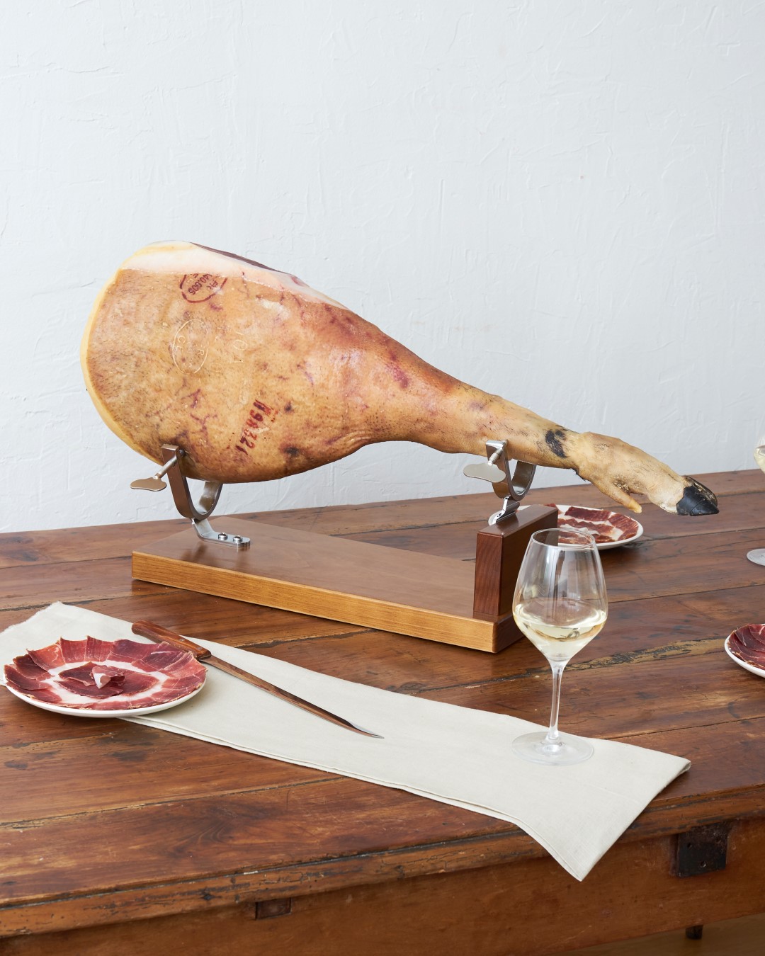 Jambon entier Herbae sur support jambon entier