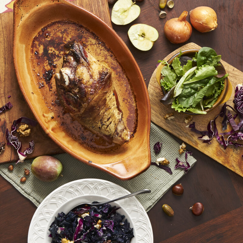 Jarret sur l'os de porc noir de Bigorre AOP et chou confit Recette de Noël Herbae préparation
